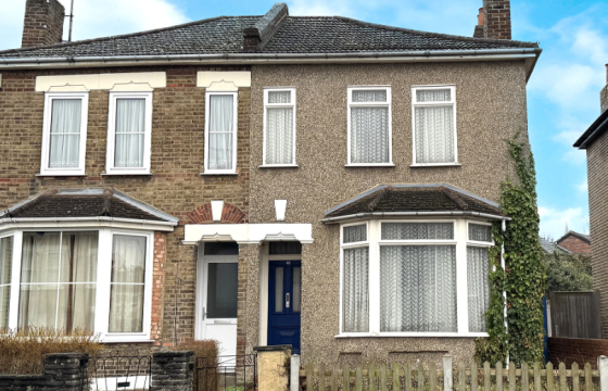 Modernisation & Repair in Wanstead photo